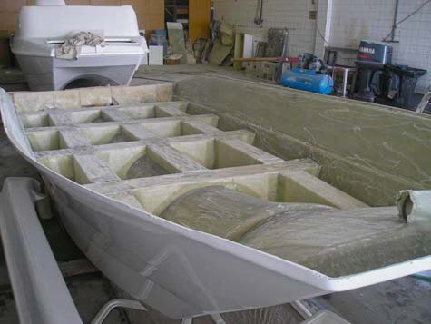 Stringers Bonded to Hull